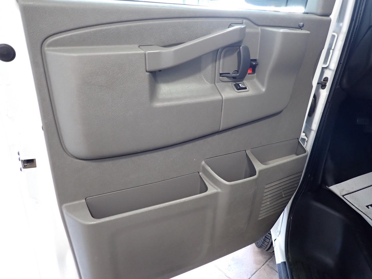 2024 GMC Savana Cargo Van G2500 EXTENDED CARGO LEATHER Photo