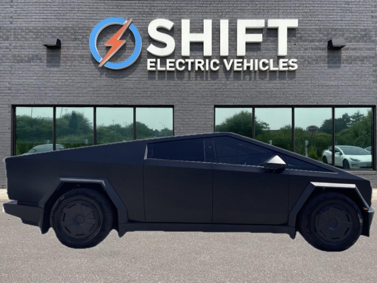 2025 Tesla Cybertruck PREMIUM DUAL MOTOR AWD   *DEAL PENDING* Photo