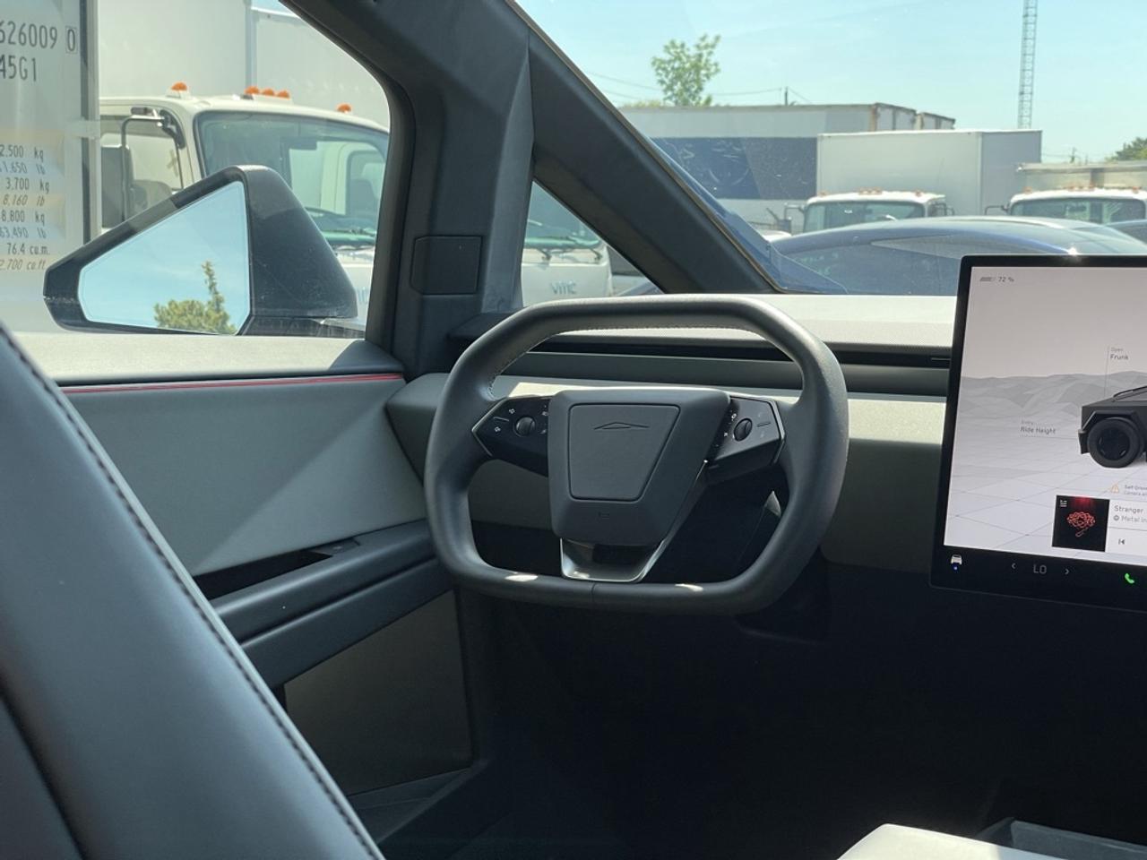 2025 Tesla Cybertruck PREMIUM DUAL MOTOR AWD   *DEAL PENDING* Photo
