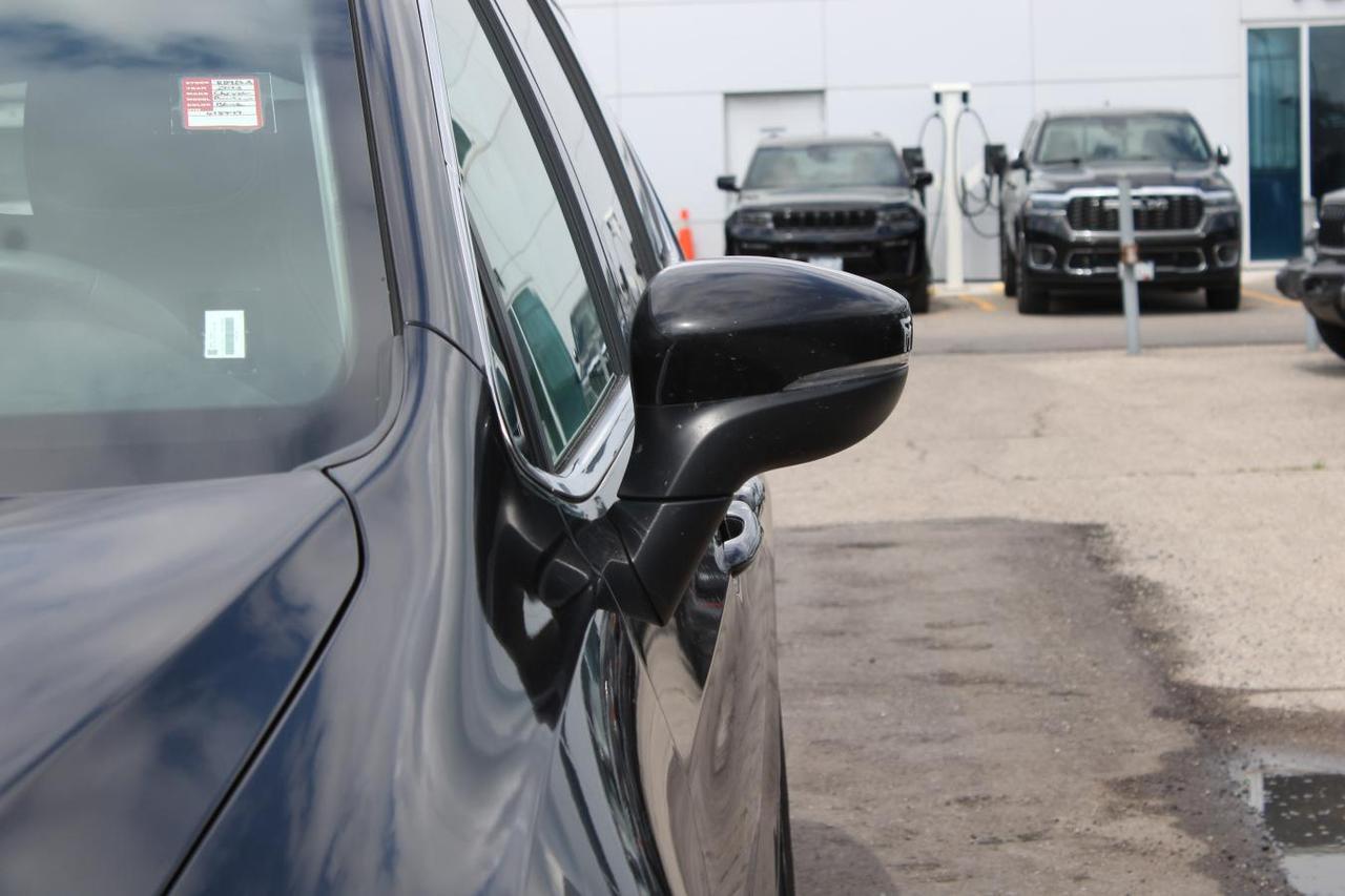 2023 Chrysler Pacifica Touring  SiriusXM RemoteKeylessEntry BkpCam HtdSea Photo
