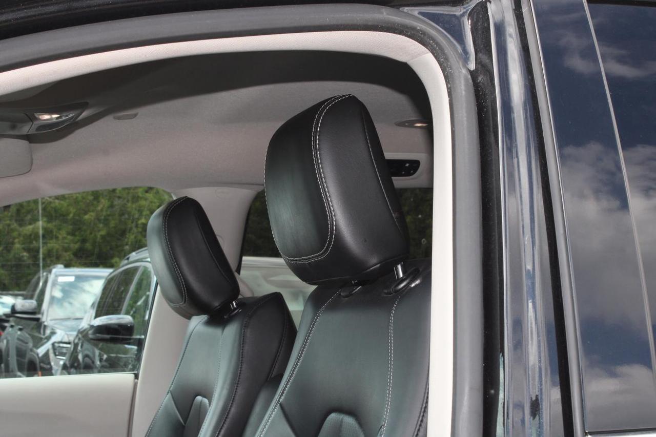 2023 Chrysler Pacifica Touring  SiriusXM RemoteKeylessEntry BkpCam HtdSea Photo