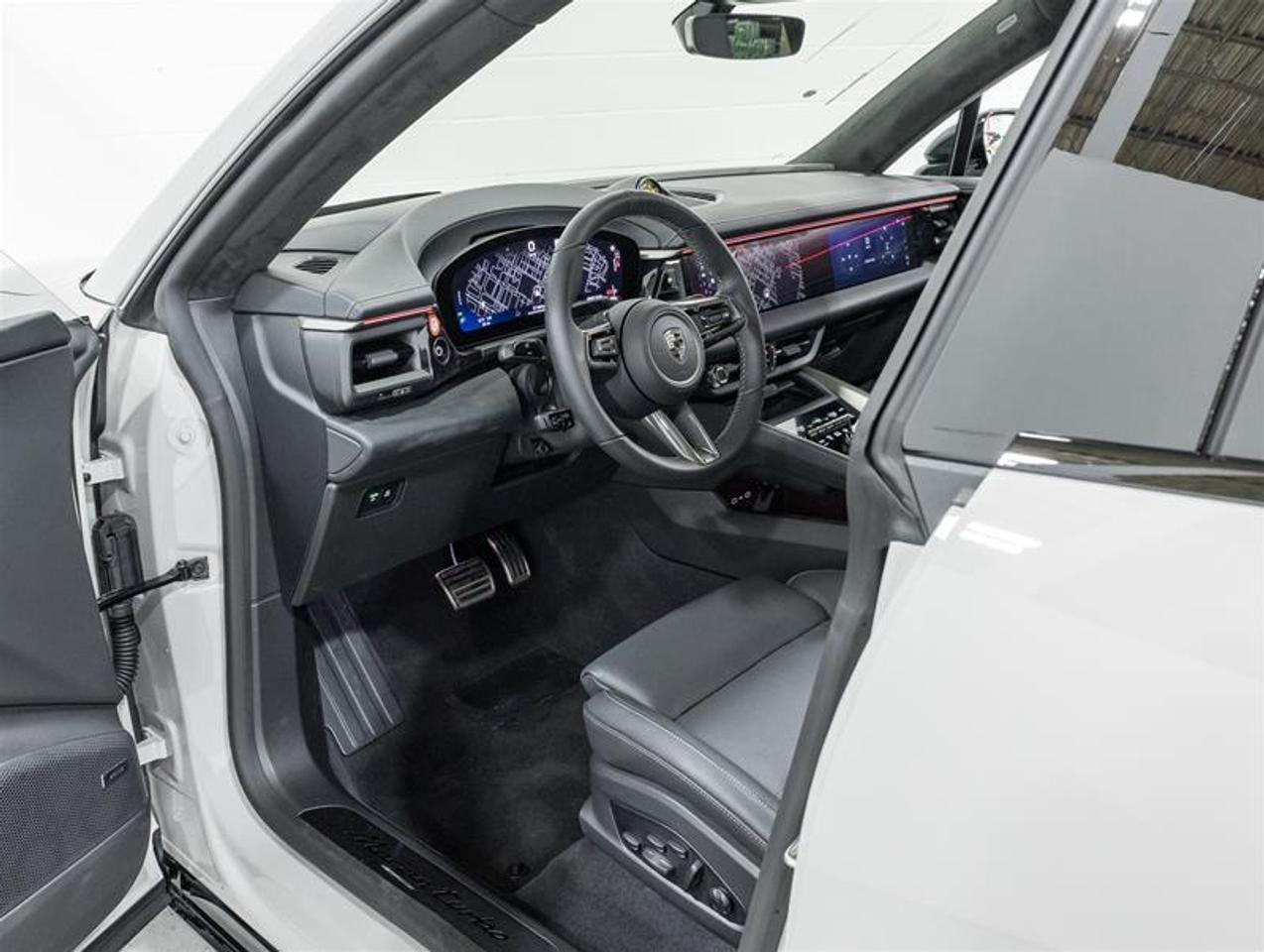 2026 Porsche Macan  Photo