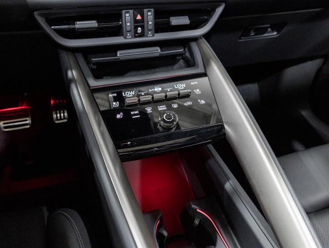 2026 Porsche Macan  Photo
