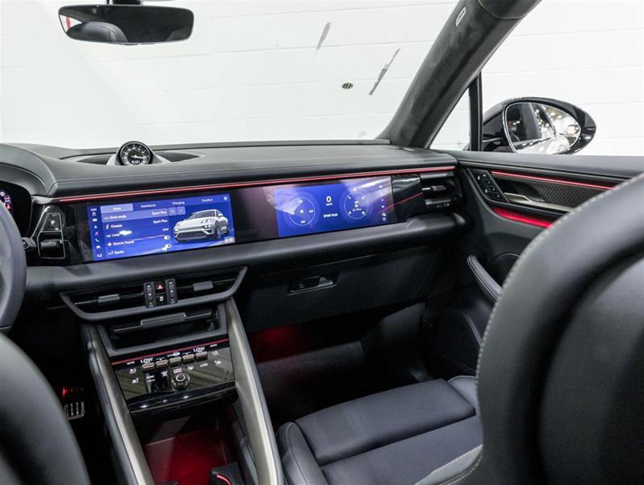 2026 Porsche Macan  Photo