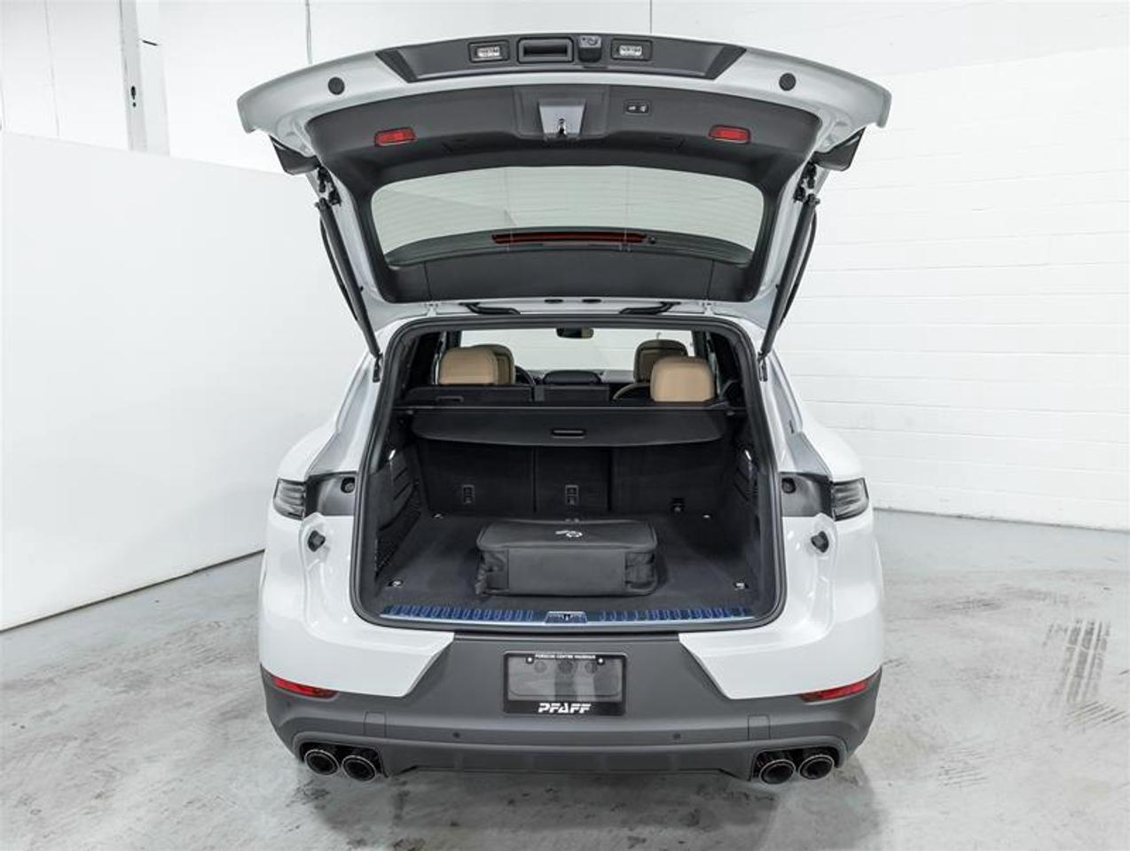 2026 Porsche Cayenne  Photo