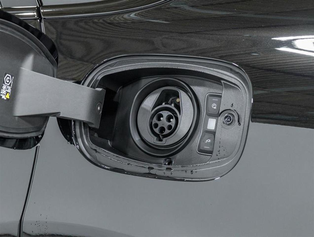 2026 Porsche Cayenne  Photo