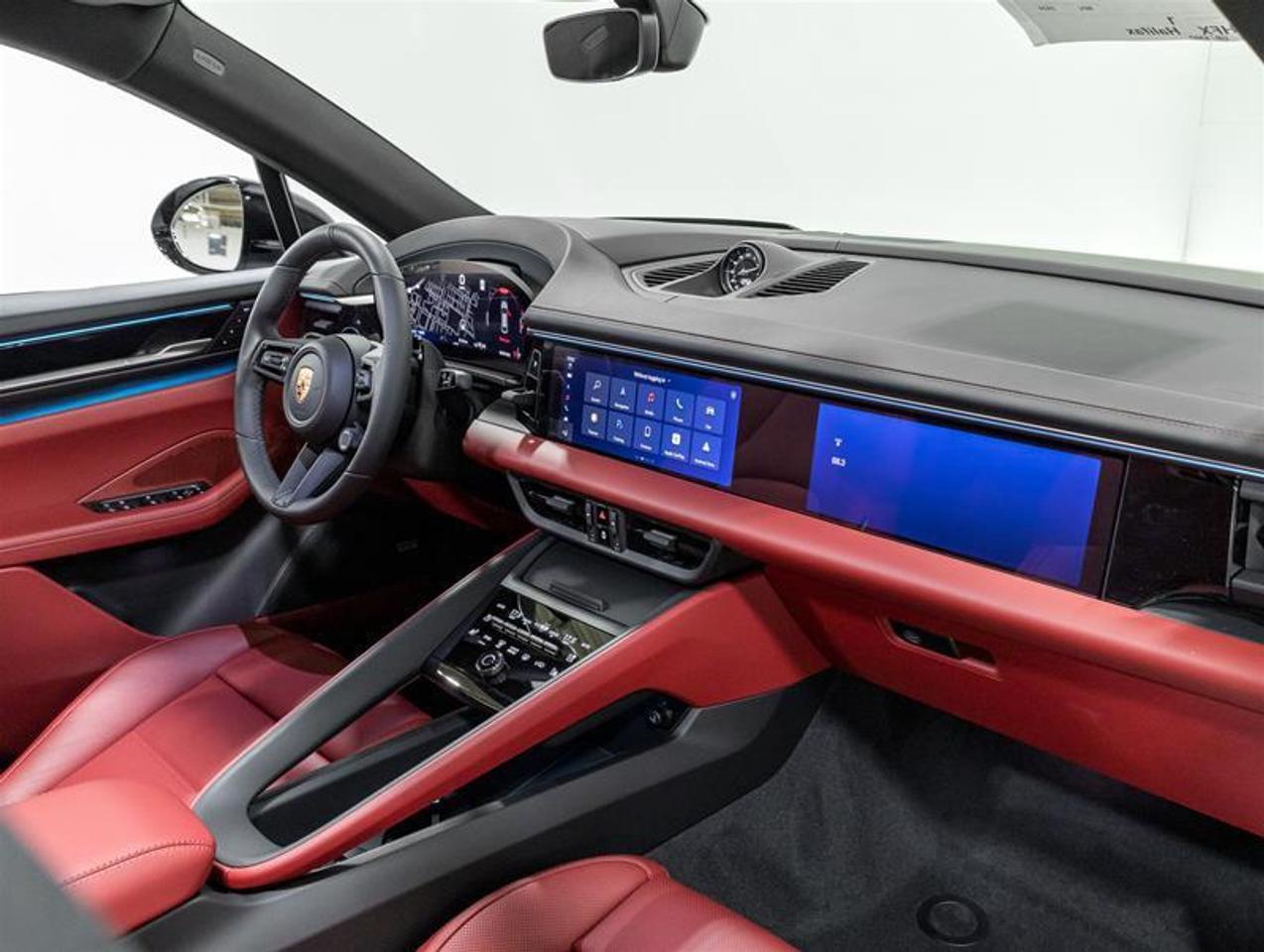 2026 Porsche Macan  Photo