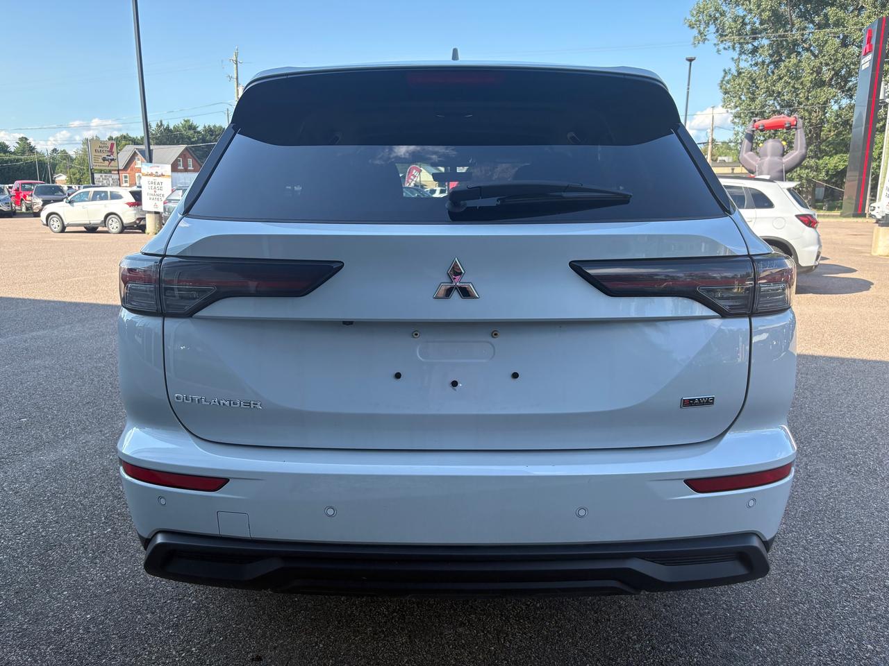 2025 Mitsubishi Outlander ES 4dr S-AWC Photo