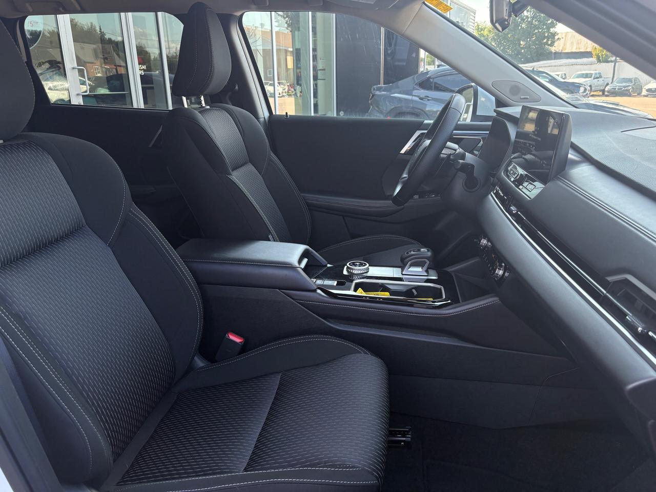 2025 Mitsubishi Outlander ES 4dr S-AWC Photo