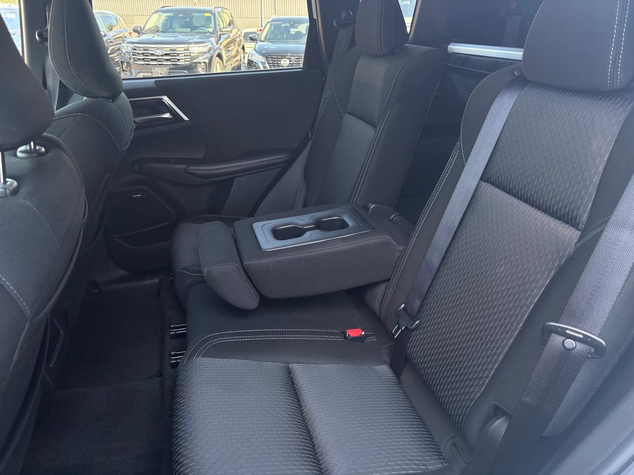 2025 Mitsubishi Outlander ES 4dr S-AWC Photo