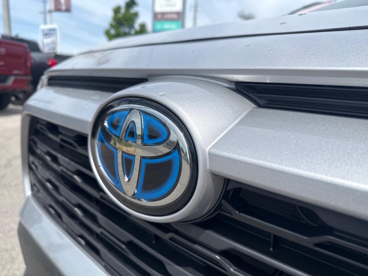 2023 Toyota RAV4 Hybrid LE 4dr All-Wheel Drive Photo3