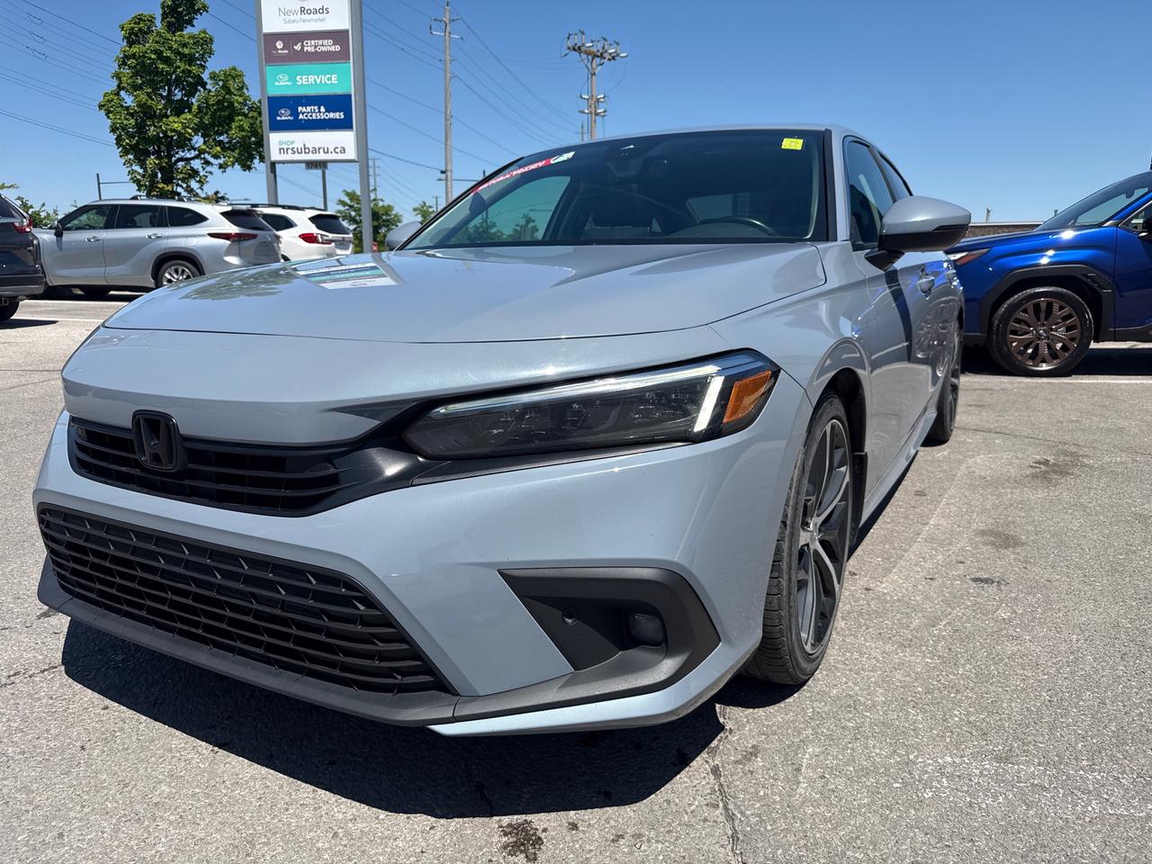 2023 Honda Civic Touring 4dr Sedan Photo2
