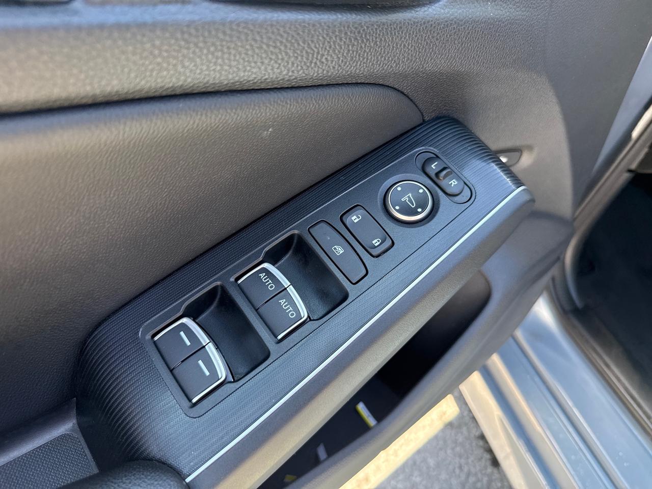 2023 Honda Civic Touring 4dr Sedan Photo