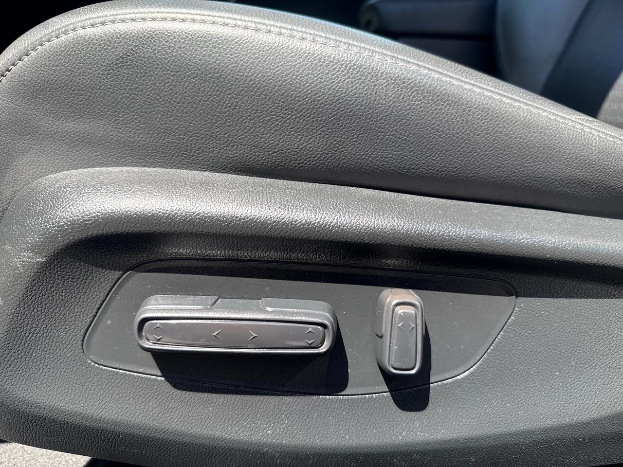 2023 Honda Civic Touring 4dr Sedan Photo