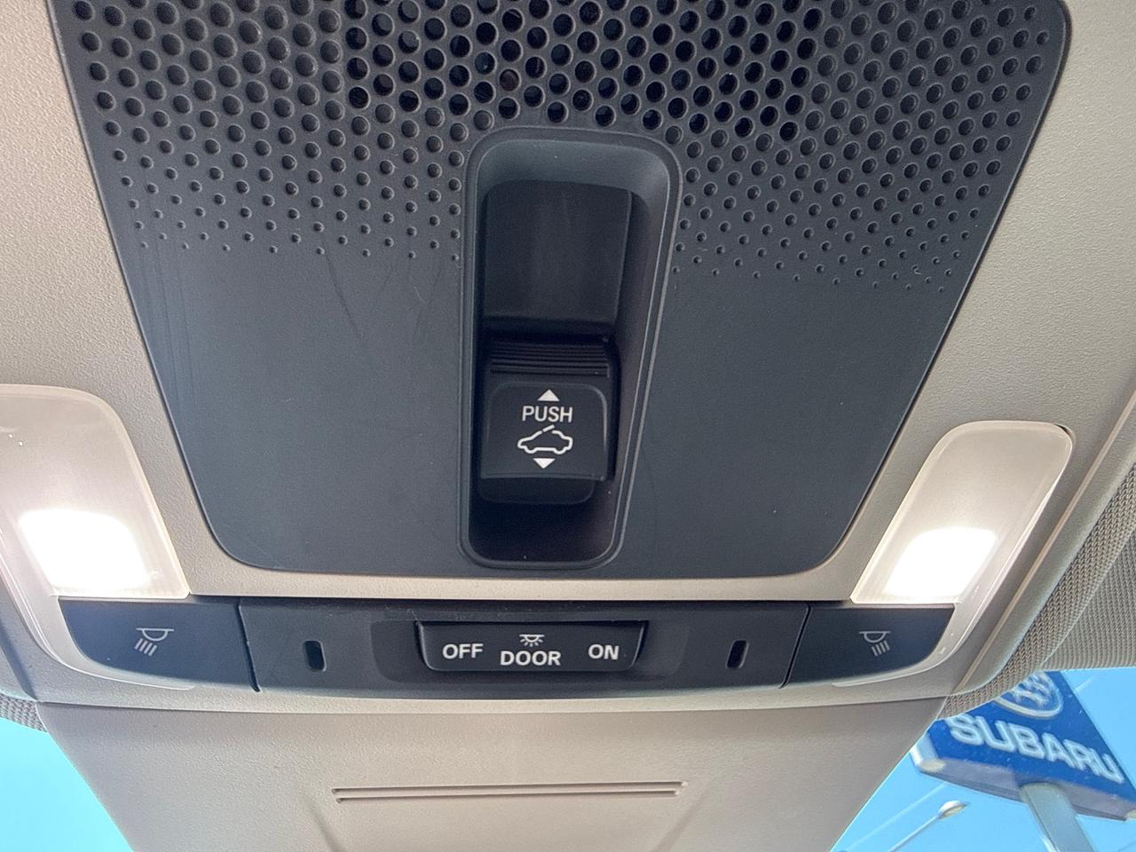 2022 Honda Civic Touring 4dr Sedan Photo