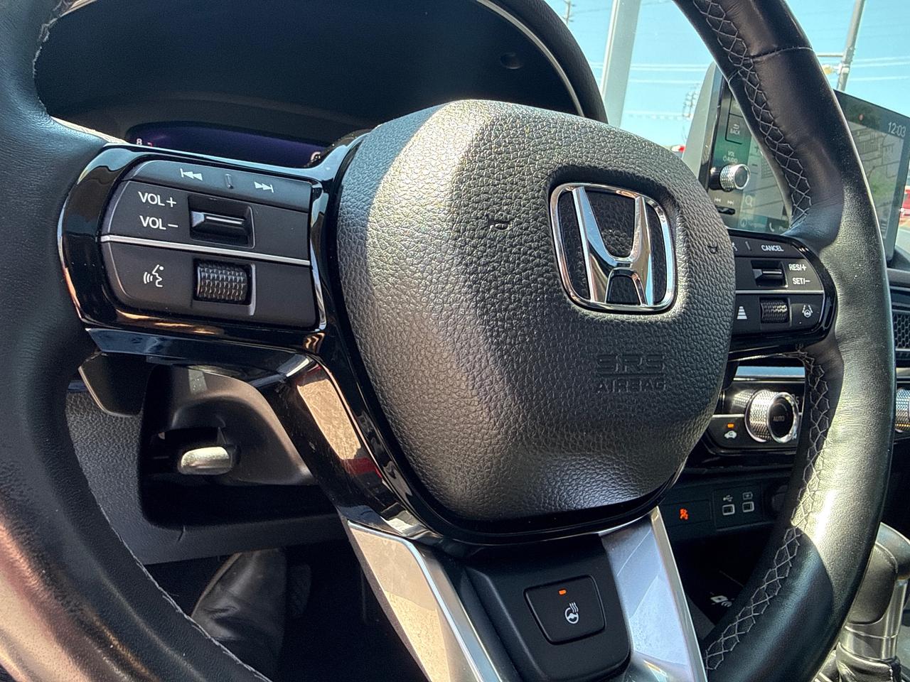 2022 Honda Civic Touring 4dr Sedan Photo