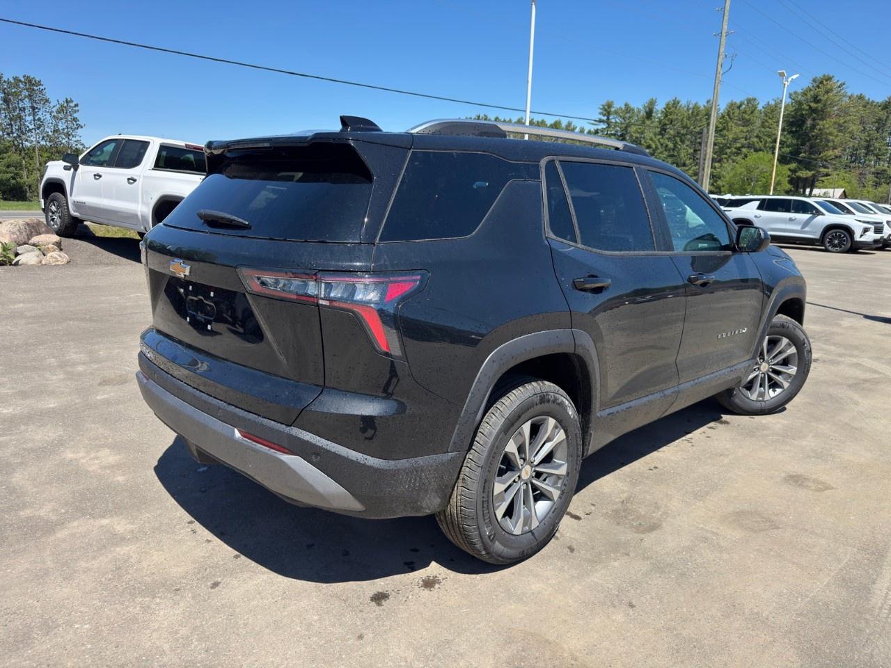 2026 Chevrolet Equinox AWD LT Photo