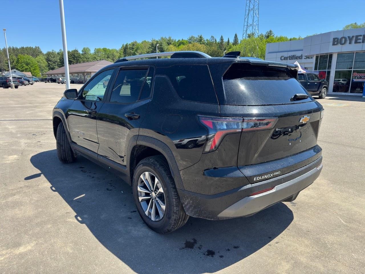 2026 Chevrolet Equinox AWD LT Photo