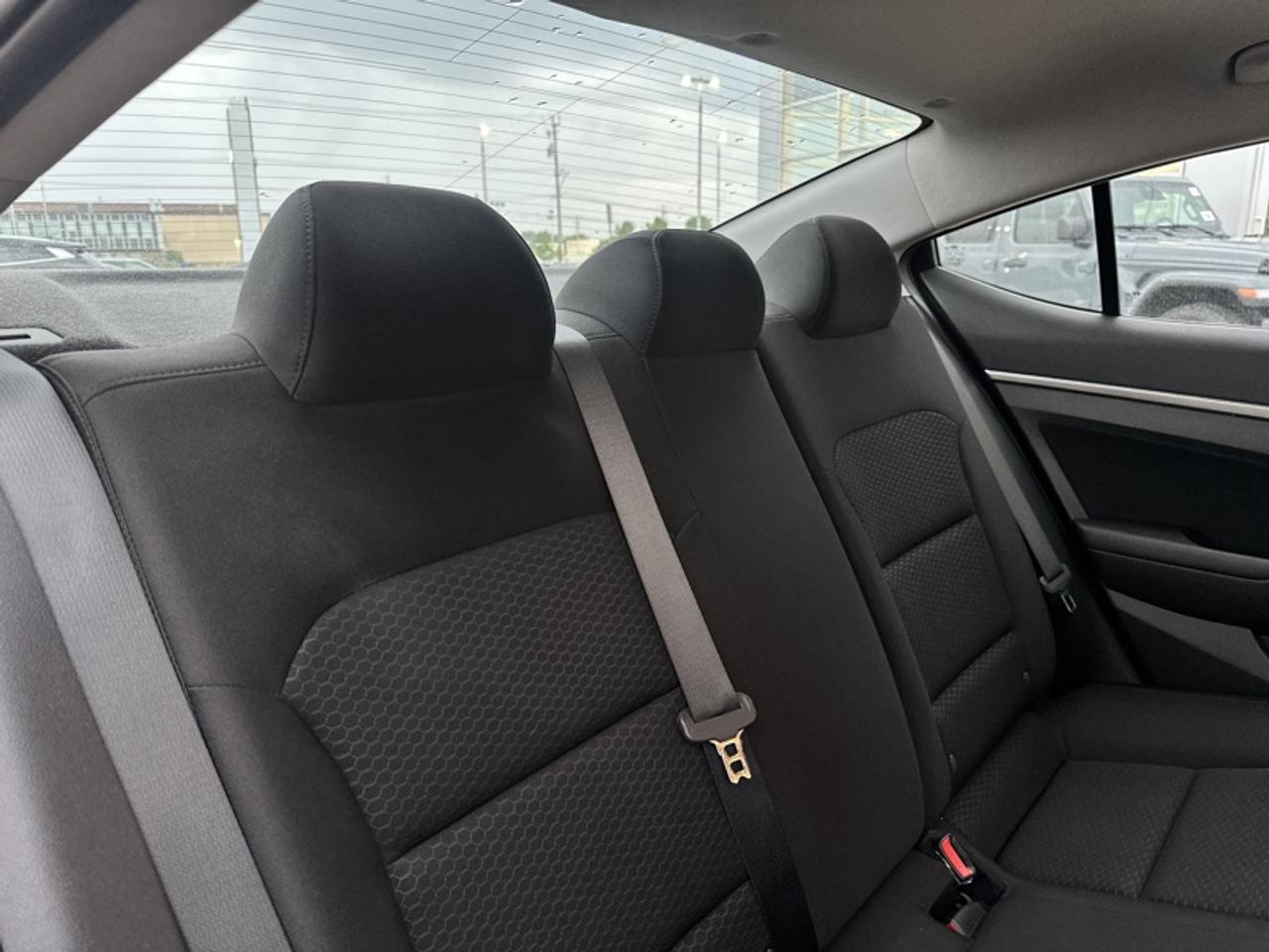 2020 Hyundai Elantra Preferred IVT Photo