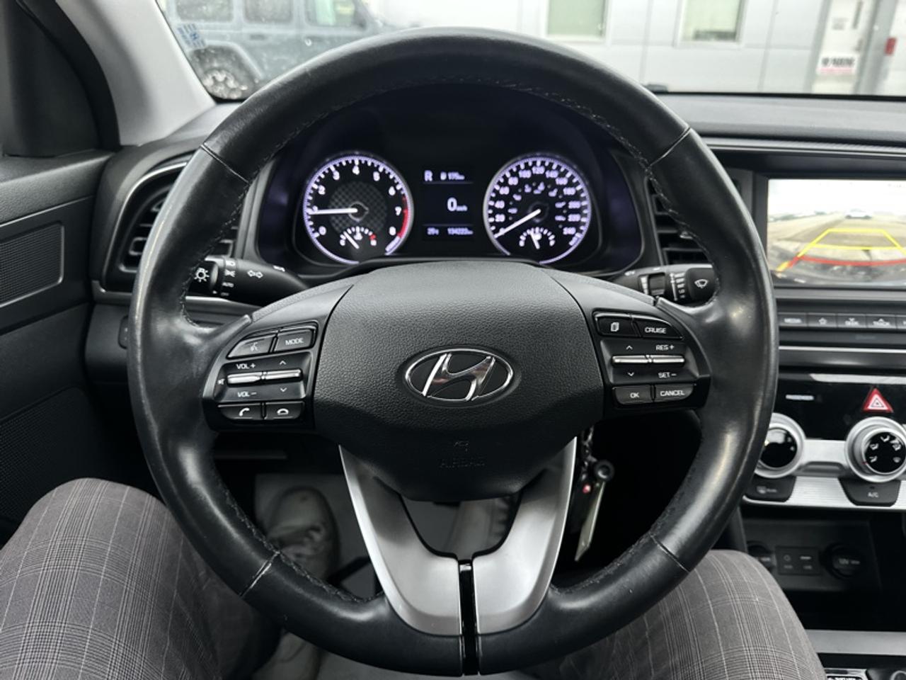 2020 Hyundai Elantra Preferred IVT Photo