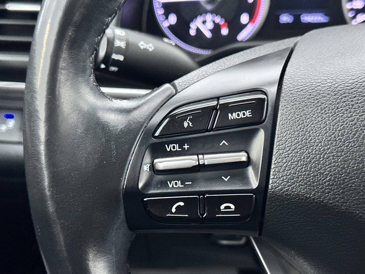 2020 Hyundai Elantra Preferred IVT Photo
