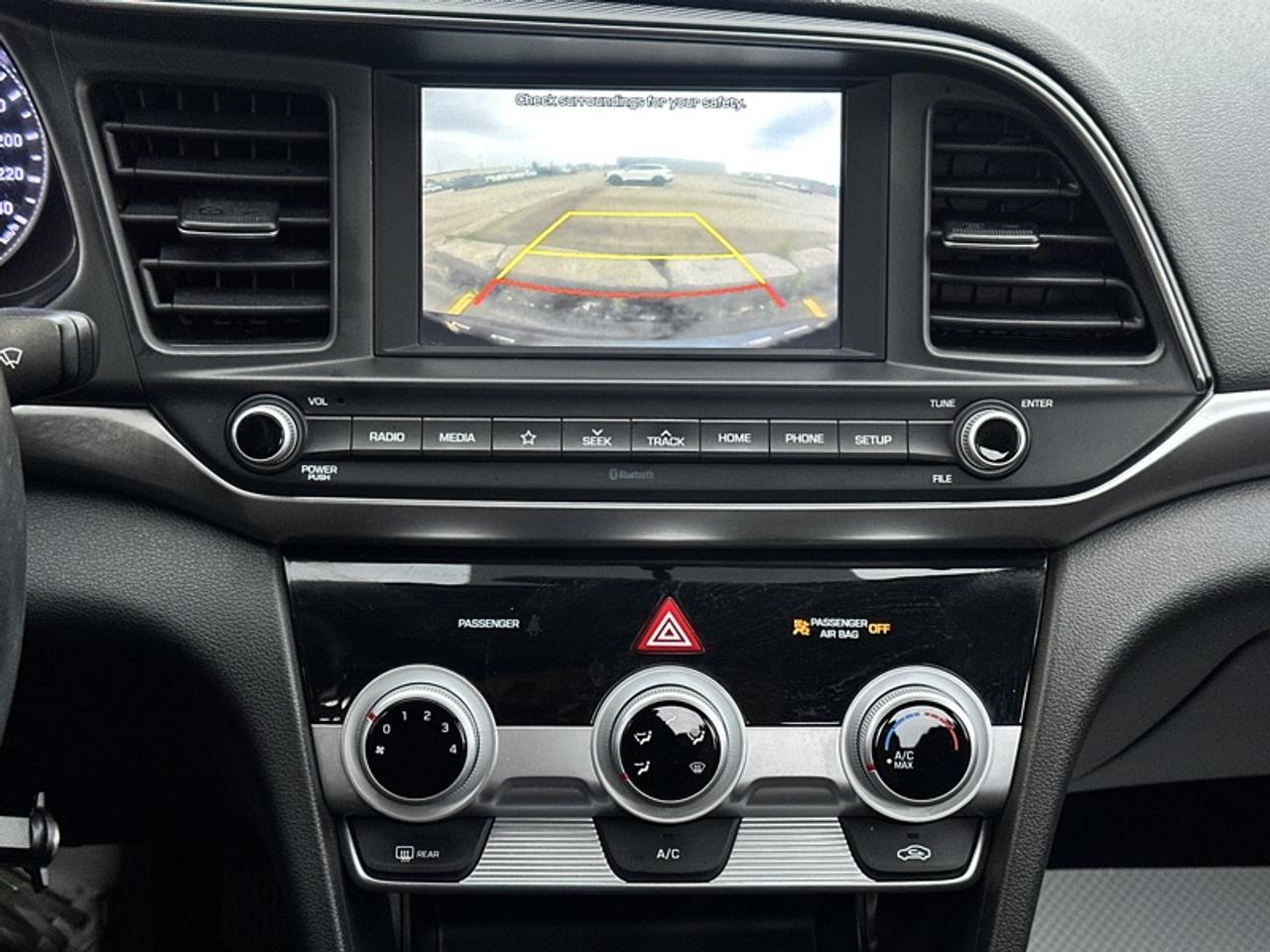 2020 Hyundai Elantra Preferred IVT Photo