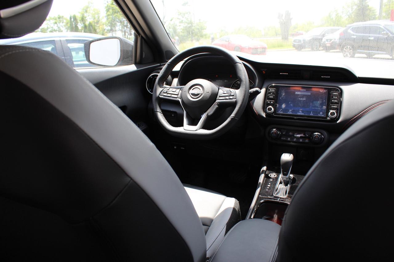 2024 Nissan Kicks SR Photo
