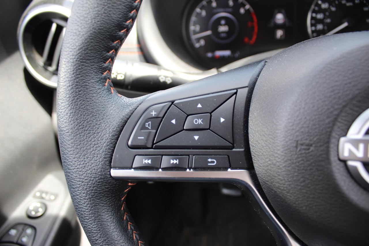 2024 Nissan Kicks SR Photo