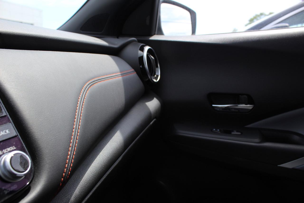 2024 Nissan Kicks SR Photo