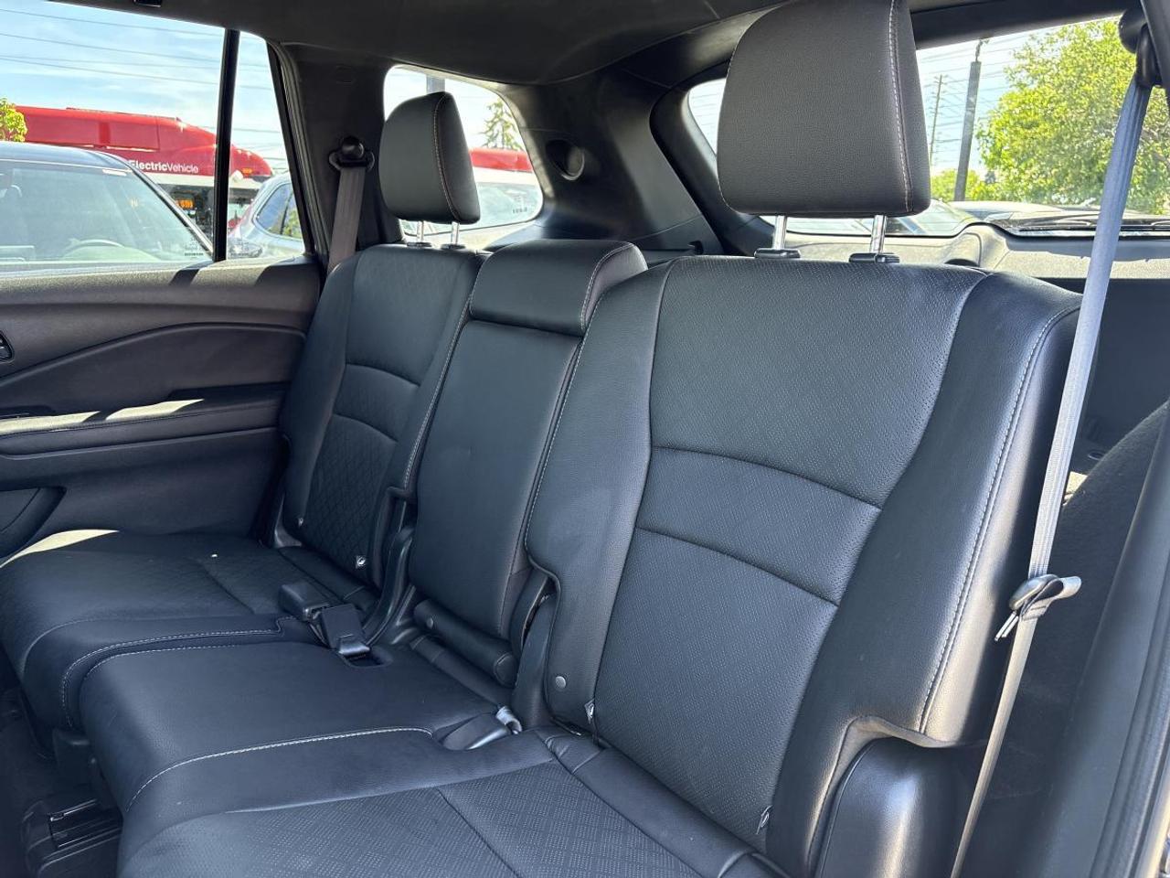2021 Honda Passport Touring AWD/Sunroof/GPS/Bluetooth/Leather Photo