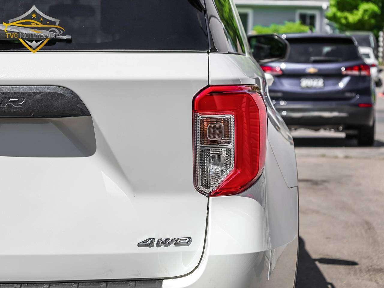 2021 Ford Explorer XLT 4WD STAR WHITE - Only 28 000Km! Photo