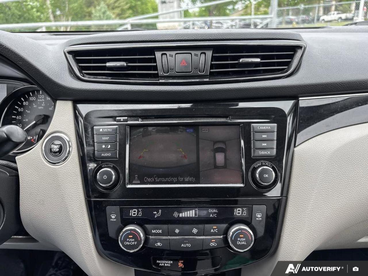 2019 Nissan Qashqai SL Photo