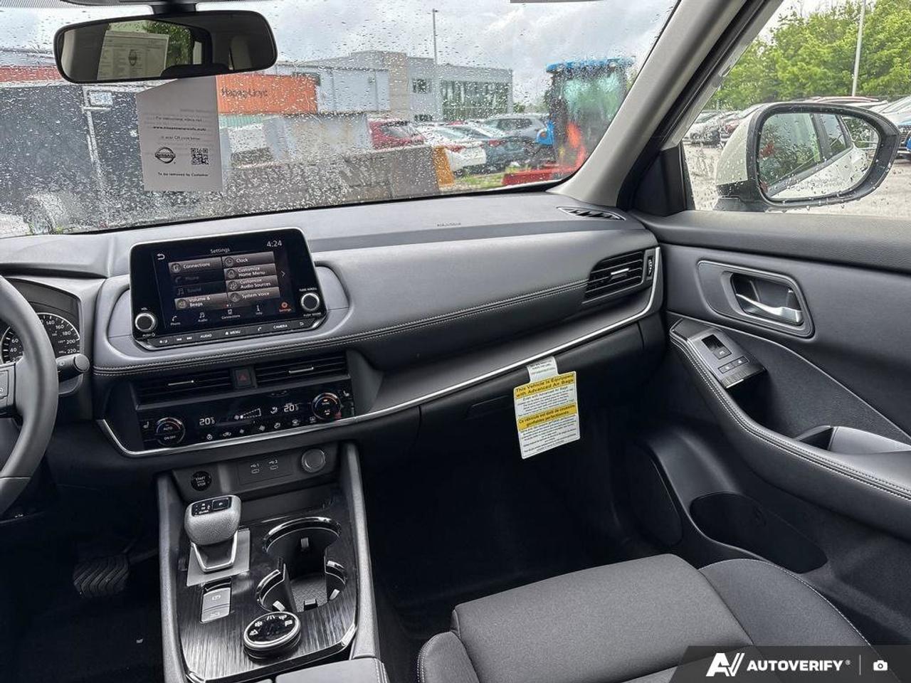 2026 Nissan Rogue S Photo