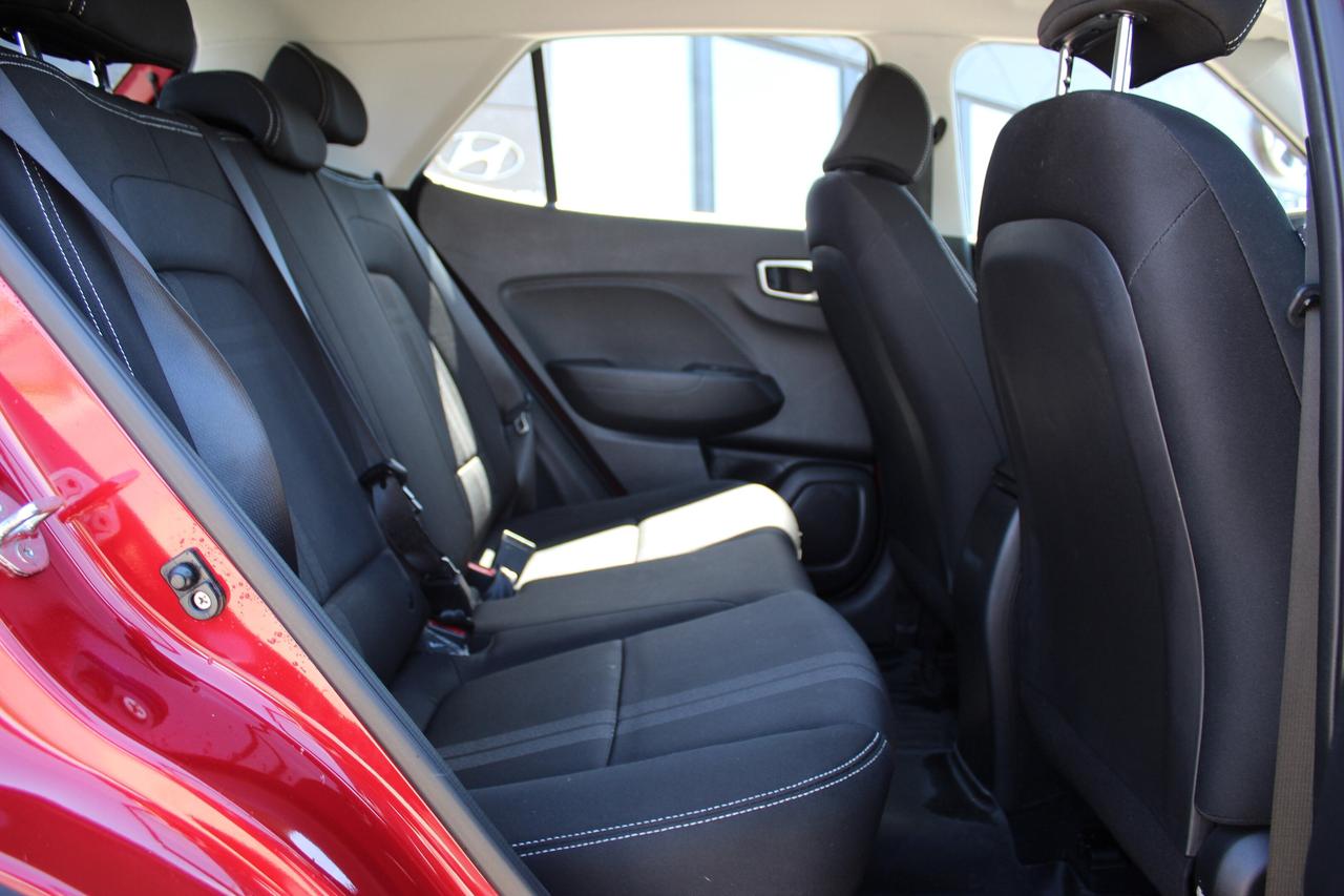 2021 Hyundai Venue PREFERRED Photo