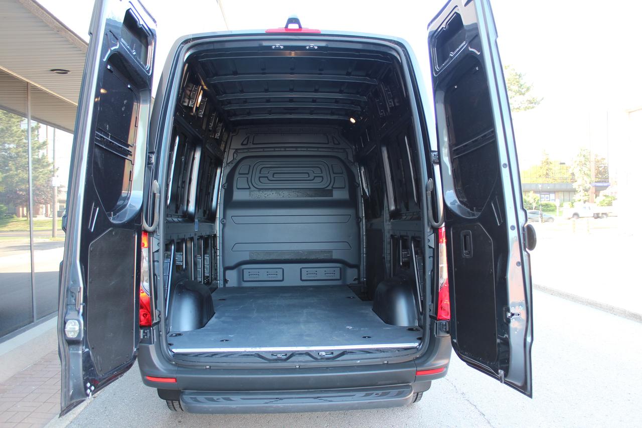 2022 Mercedes-Benz Sprinter Cargo Van 144" HIGH ROOF - "3.0L DIESEL" - "LEATHER" Photo