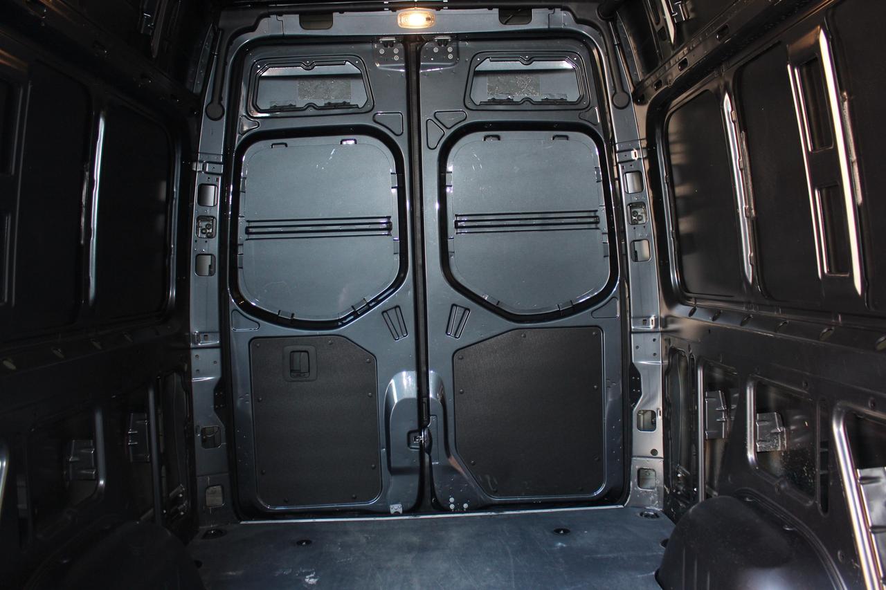2022 Mercedes-Benz Sprinter Cargo Van 144" HIGH ROOF - "3.0L DIESEL" - "LEATHER" Photo