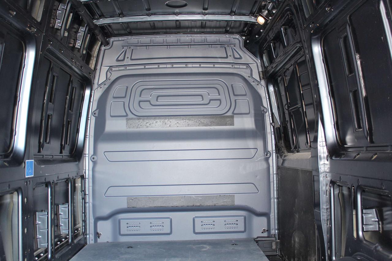 2022 Mercedes-Benz Sprinter 144" HIGH ROOF - "3.0L DIESEL" - "LEATHER" Photo