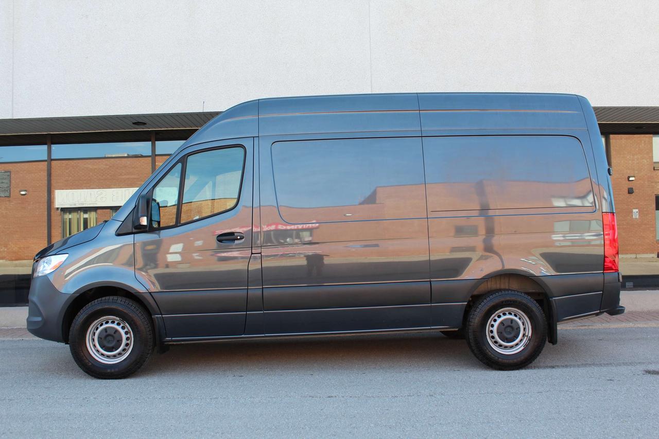 2022 Mercedes-Benz Sprinter 144" HIGH ROOF - "3.0L DIESEL" - "LEATHER" Photo