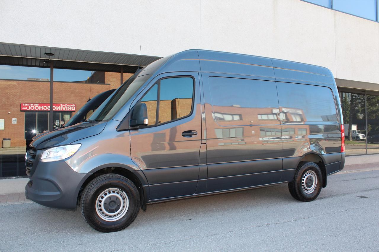 2022 Mercedes-Benz Sprinter 144" HIGH ROOF - "3.0L DIESEL" - "LEATHER" Photo0