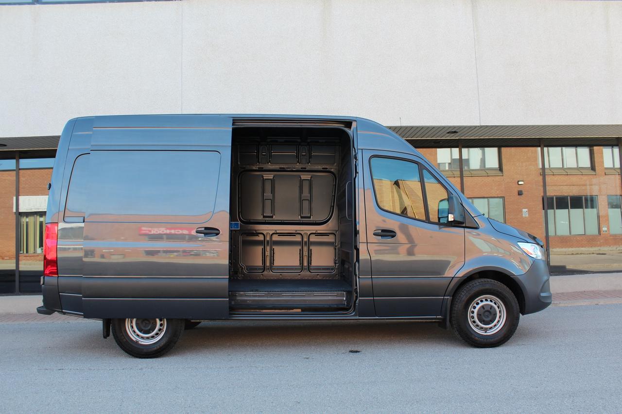 2022 Mercedes-Benz Sprinter 144" HIGH ROOF - "3.0L DIESEL" - "LEATHER" Photo