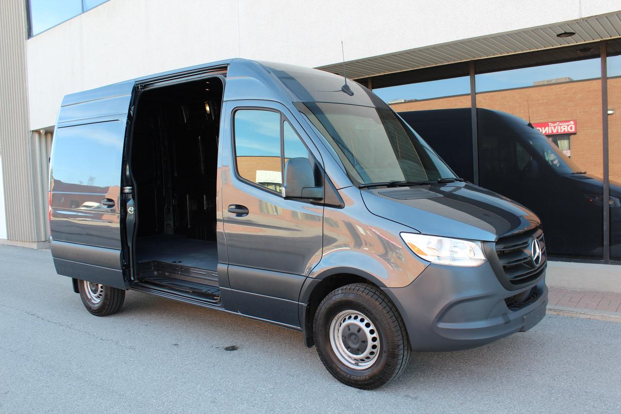 2022 Mercedes-Benz Sprinter 144" HIGH ROOF - "3.0L DIESEL" - "LEATHER" Photo