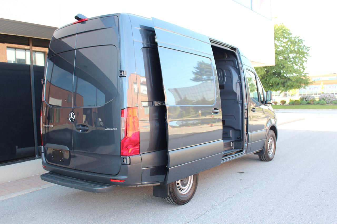 2022 Mercedes-Benz Sprinter 144" HIGH ROOF - "3.0L DIESEL" - "LEATHER" Photo