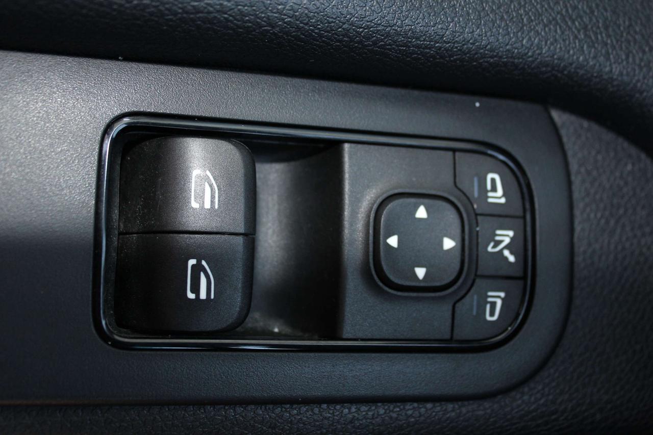 2022 Mercedes-Benz Sprinter 144" HIGH ROOF - "3.0L DIESEL" - "LEATHER" Photo