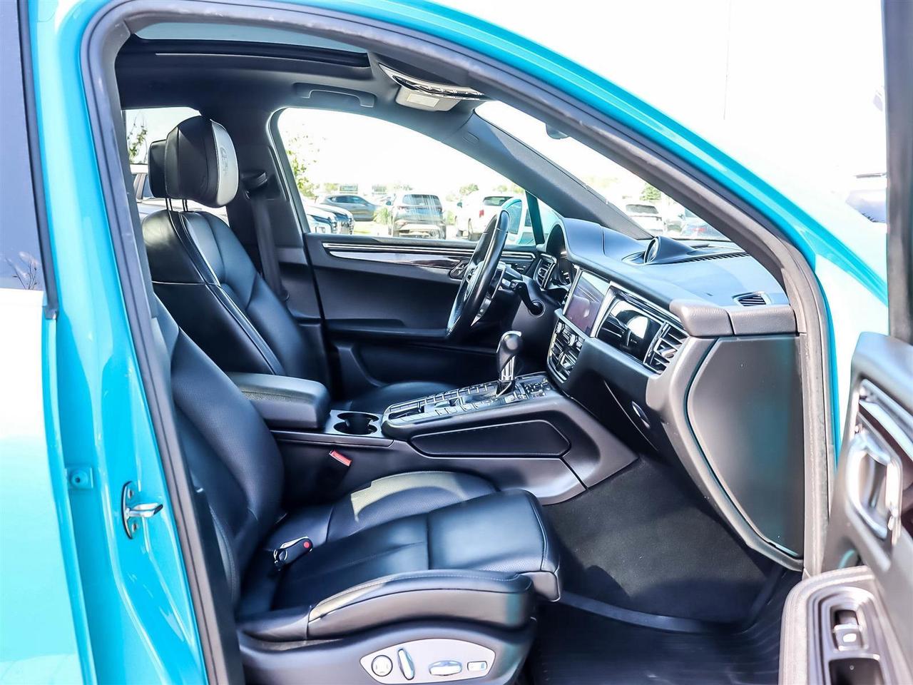 2019 Porsche Macan S Photo