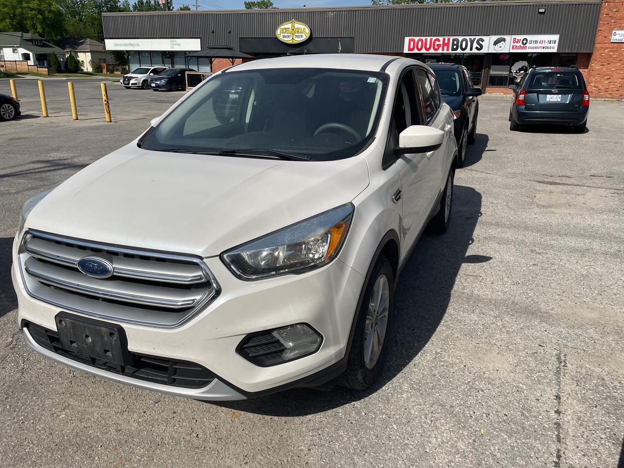 2017 Ford Escape SE Photo