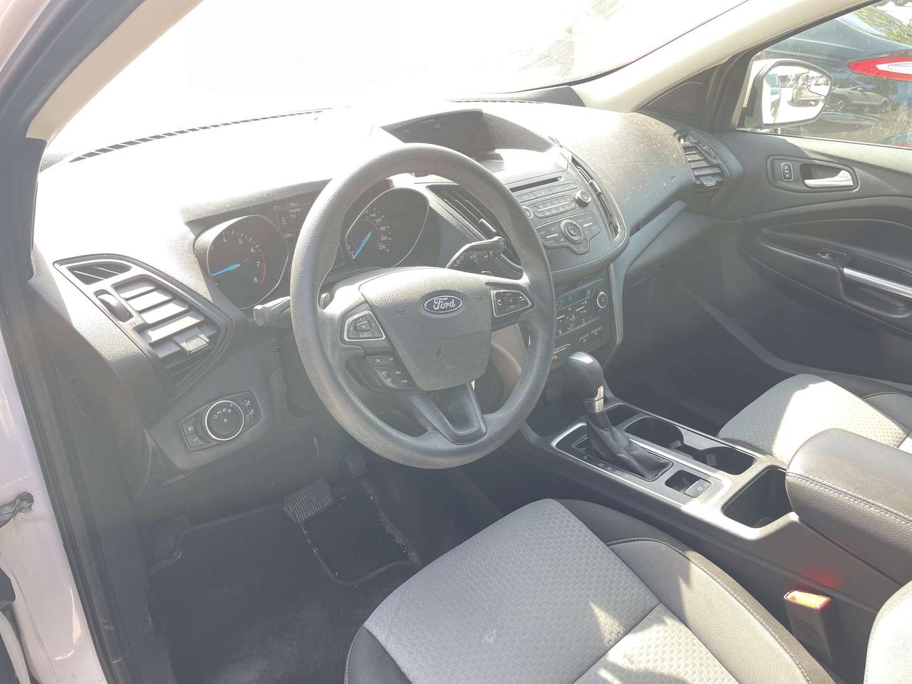 2017 Ford Escape SE Photo