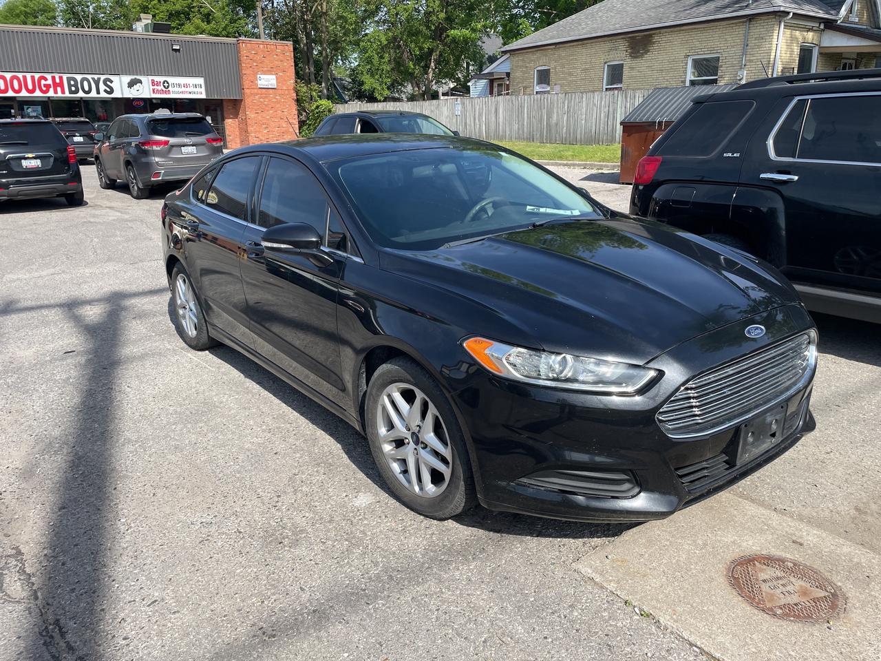2014 Ford Fusion SE Photo