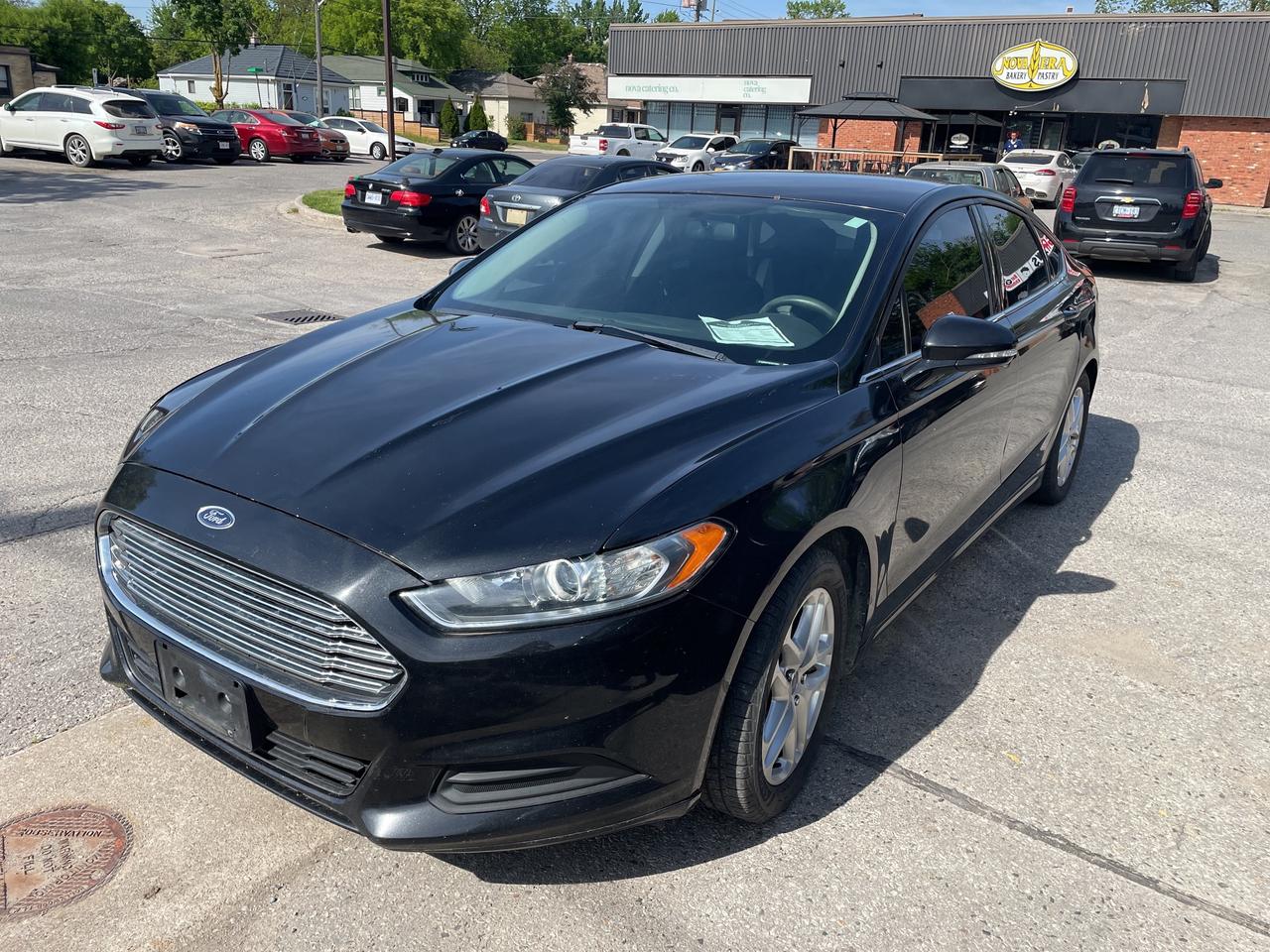 2014 Ford Fusion SE Photo