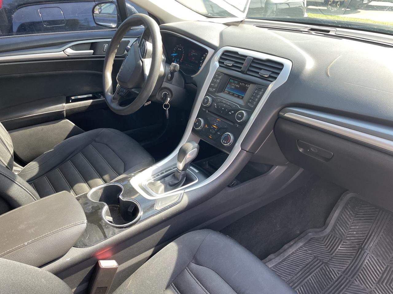 2014 Ford Fusion SE Photo