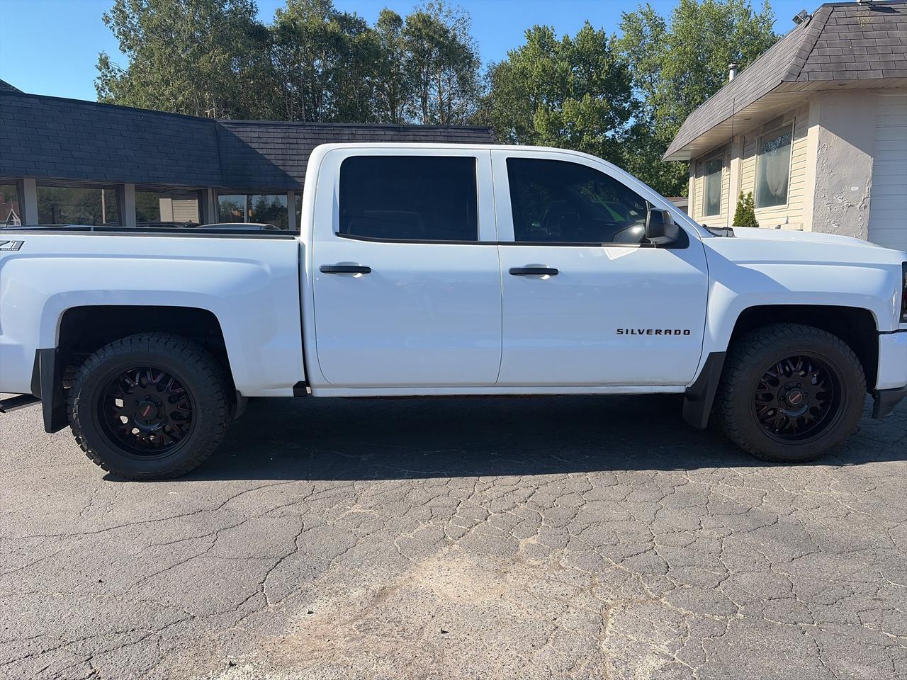 2018 Chevrolet Silverado 1500 LTZ-LEATHER-ROOF-4X4 Photo